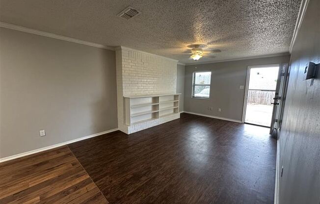 811 McClenny Dr #M02