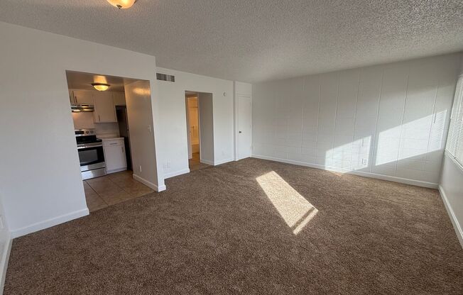 1 bed, 1 bath, 627 sqft, $750, Unit 208