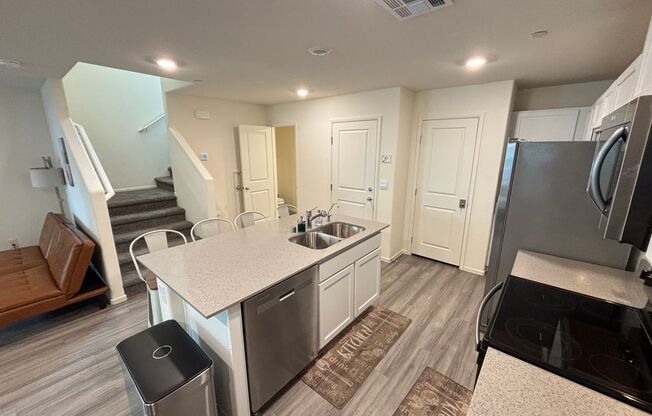 Gorgeous 3Bed/2.5Bath/2Car Townhome located in Southwest Las Vegas- Make the Move for Less: $300 Off Move-In Fees!!