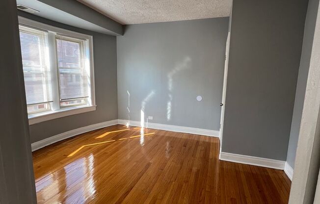 2 beds, 1 bath, $1,450