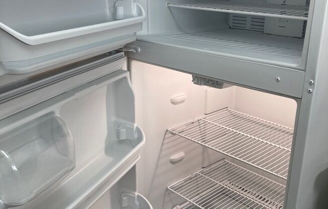 2 beds, 2 baths, 900 sqft, $1,475, Unit 157