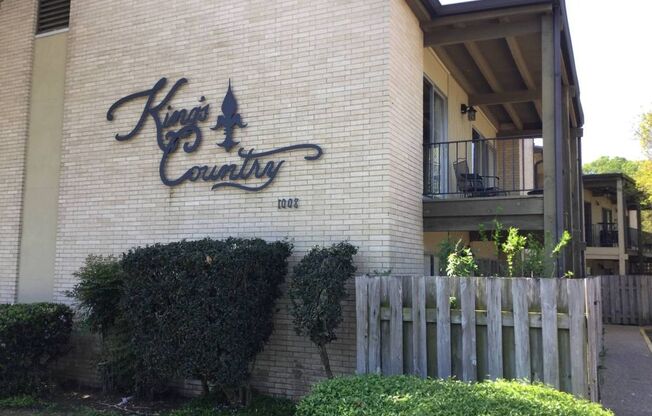 MI Special! Awesome 2BR condo in the heart of Lafayette!