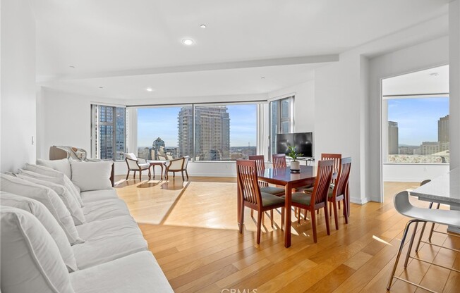 2 beds, 2 baths, 1,580 sqft, $4,200, Unit 1611