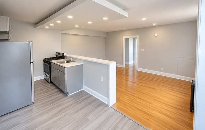1 bed, 1 bath, 625 sqft, $1,295, Unit 43