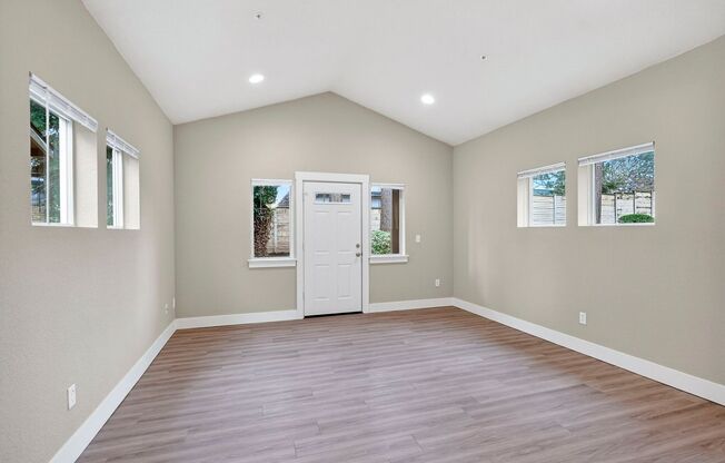 3 beds, 2.5 baths, 1,517 sqft, $2,395, Unit 17264