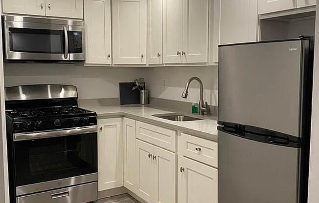 1 bed, 1 bath, $5,000, Unit 1A