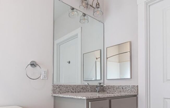 Studio, 1 bath, 325 sqft, $1,200, Unit Unit 101-Furnished