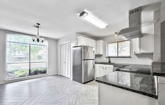 3803 BROOKFIELD DR 