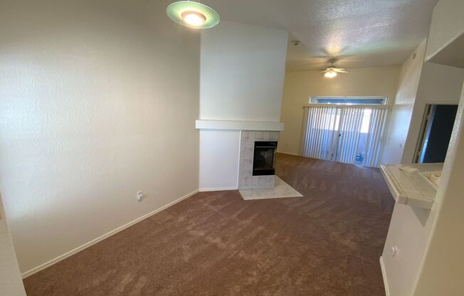 GREAT 1 STORY CONDO MINUTES FROM THE STRIP