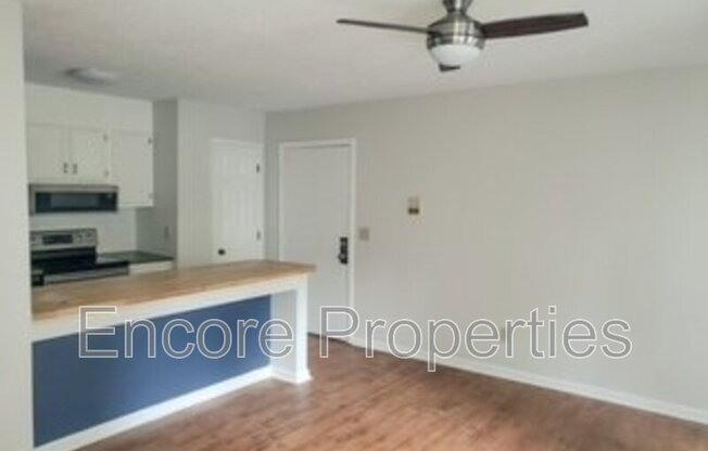 2328 D W VANDALIA RD