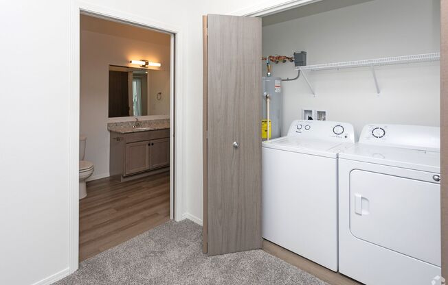 1 bed, 1 bath, 707 sqft, $1,515, Unit 214