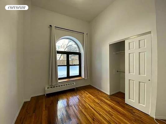 2 beds, 1 bath, $4,500, Unit 6A