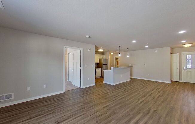 1 bed, 1 bath, 1,021 sqft, $1,465, Unit 77