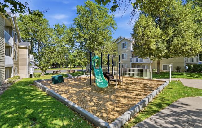 Woods Crossing Apartments