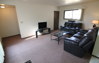 2 beds, 1 bath, 825 sqft, $779.99, Unit 853