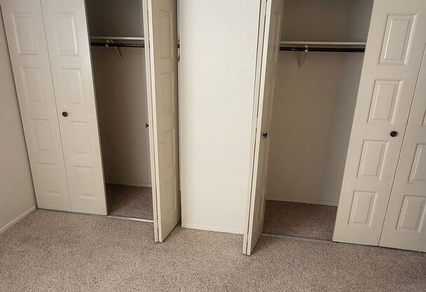 1 bed, 1 bath, 850 sqft, $950, Unit 2-221