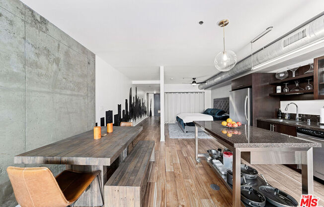 1 bed, 1 bath, 950 sqft, $3,150, Unit 1111