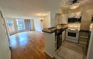 2 beds, 2 baths, $3,900, Unit # 512