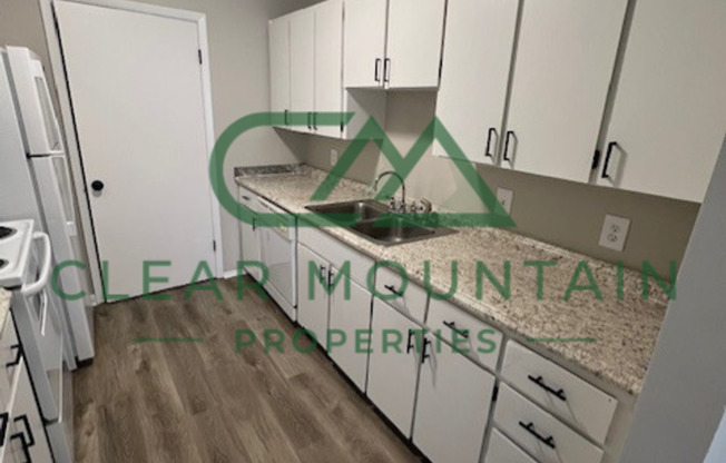 3 beds, 1.5 baths, 1,080 sqft, $1,475, Unit 51