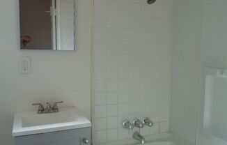 Studio, 1 bath, 360 sqft, $1,000, Unit #4