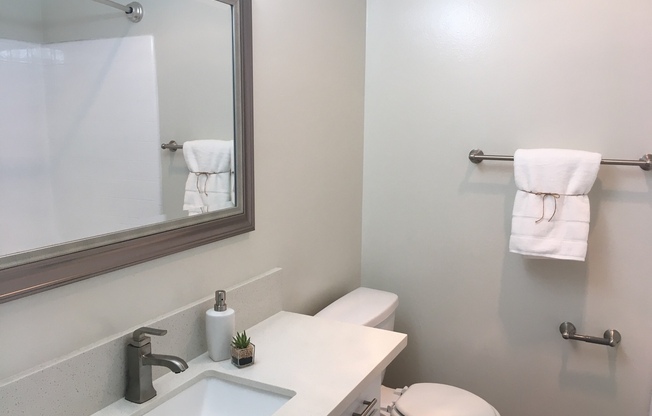 3 beds, 2 baths, 1,400 sqft, $2,898, Unit 237