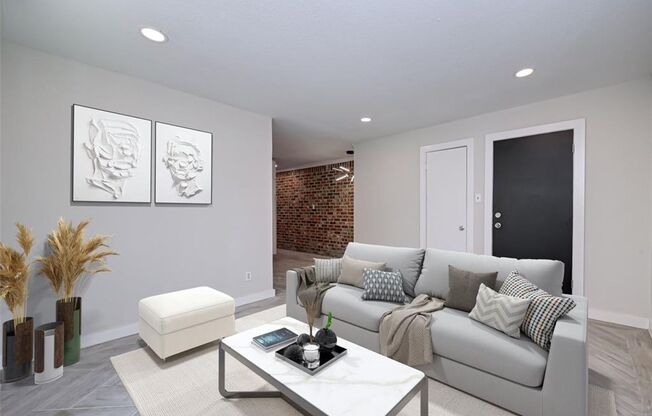 1747 Wroxton Court