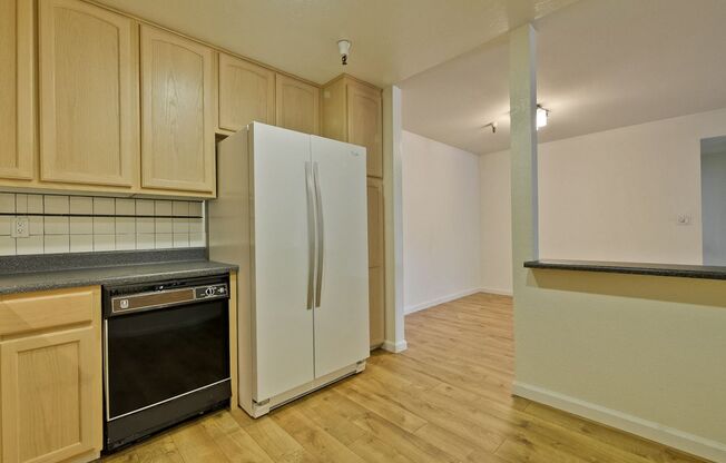 2 beds, 2 baths, $3,500, Unit APARTMENT 111