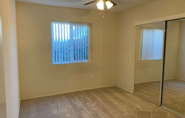 2 beds, 1 bath, 800 sqft, $2,895