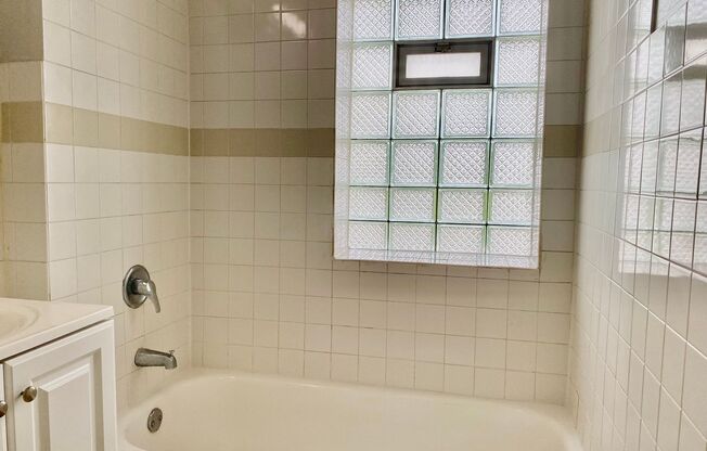 353-357 E 55th Place