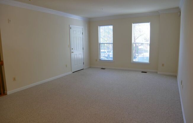 2 beds, 2 baths, $2,450, Unit #101