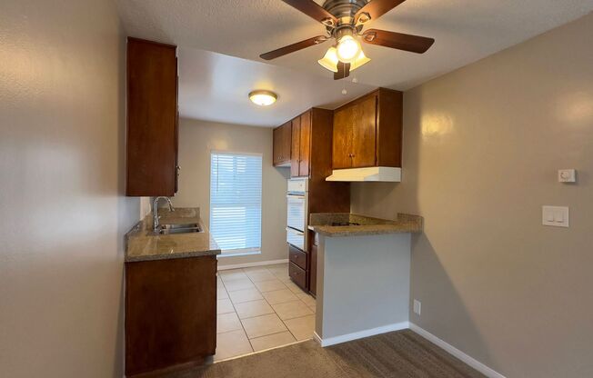 2 beds, 1 bath, $2,100, Unit L