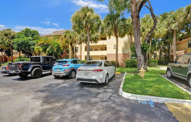 2 beds, 2 baths, $2,000, Unit APARTMENT 407