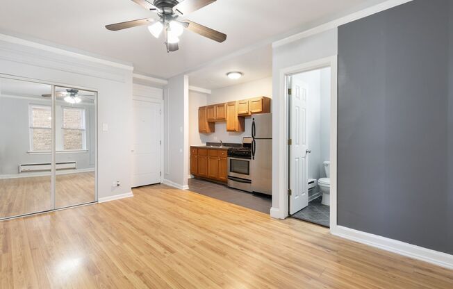 Studio, 1 bath, 280 sqft, $1,375, Unit 206