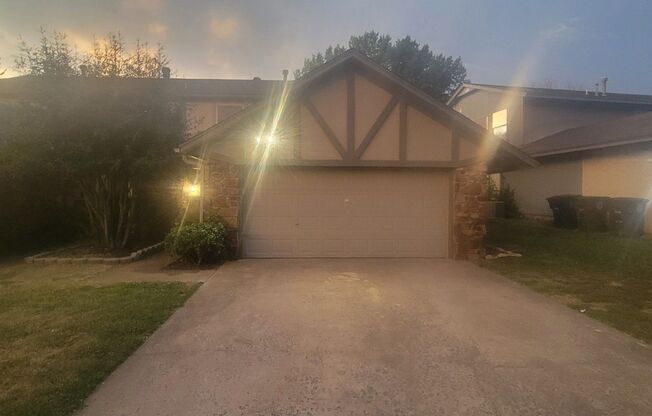 South Tulsa 3 bed UNION Schools Duplex.