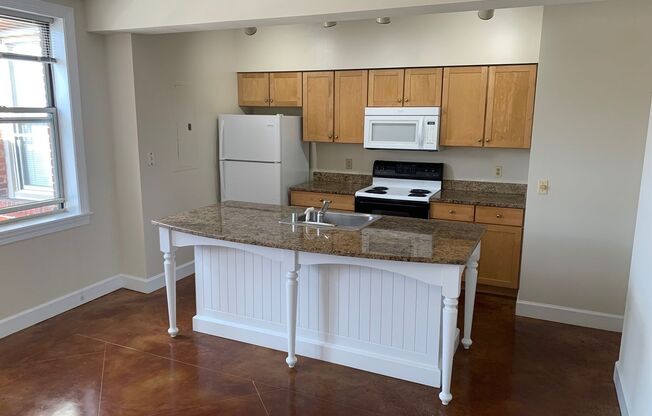 2200 Wisconsin Ave NW