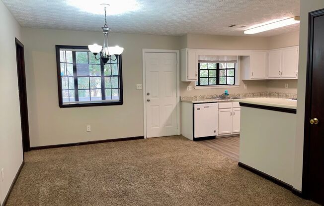 Secluded but Centrally Located 3 Bed/2 Bath Ranch!