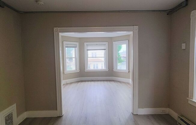 ****Cranston/Auburn Neighborhood - Two Bed $1,995**