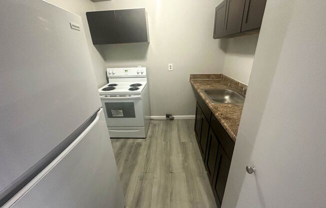 1 bed, 1 bath, 560 sqft, $815, Unit 715-04