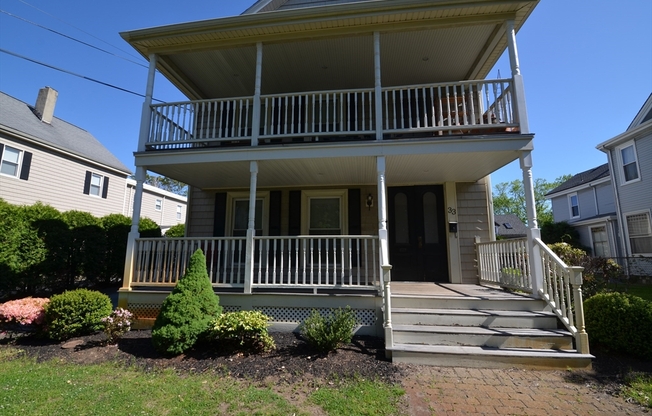 33 W EMERSON ST