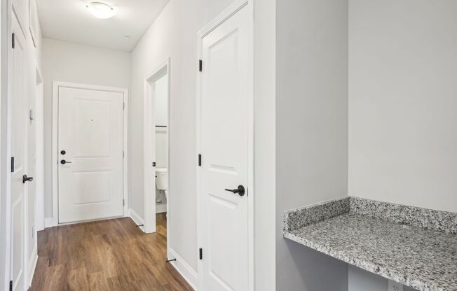 1 bed, 1 bath, 740 sqft, $1,599, Unit 600 - 3G