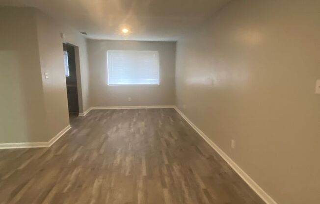 3 beds, 1 bath, $750, Unit Bldg 12 Apt C