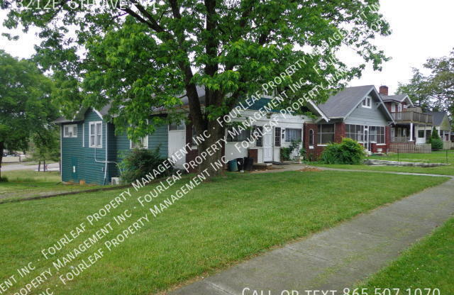 3212 E 5 AVE