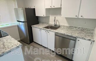 1622 W 7th