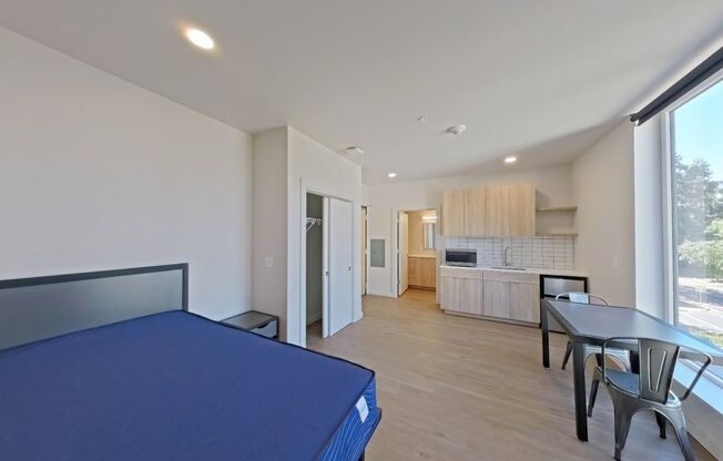 Studio, 1 bath, 314 sqft, $1,225, Unit 303