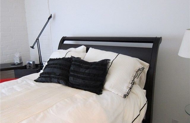 1 bed, 1 bath, 661 sqft, $3,075, Unit 208