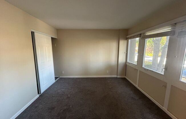 2 beds, 1 bath, 1,040 sqft, $3,695, Unit Unit 102