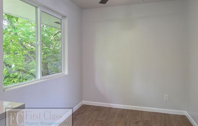 2 beds, 1 bath, 672 sqft, $1,395, Unit 28