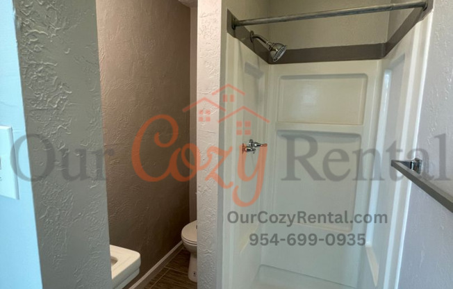 Studio, 1 bath, 392 sqft, $650, Unit 04
