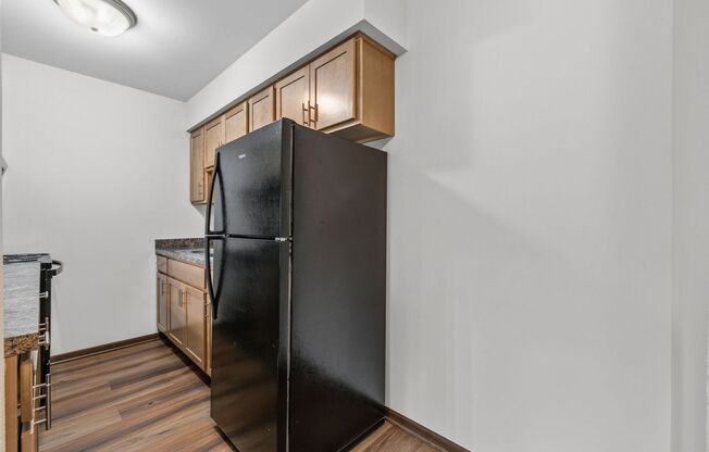 Studio, 1 bath, $989, Unit 81