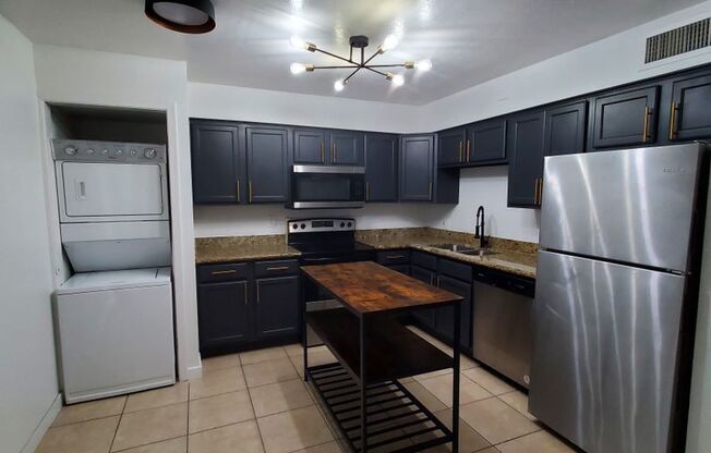 2 beds, 1 bath, 850 sqft, $1,395, Unit 114